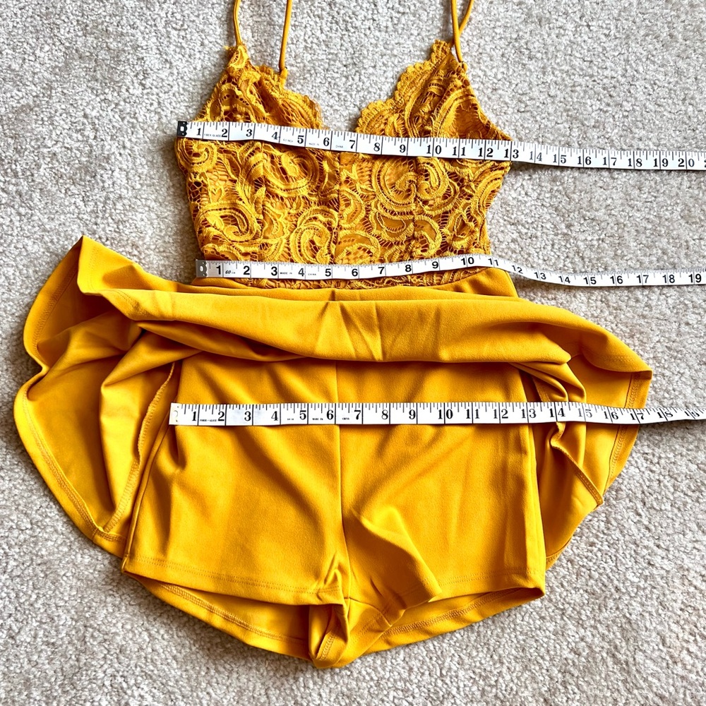 IRIS Mustard Colored Crocheted Lace Spaghetti Strap Romper—SZ. Small - Picture 5 of 9